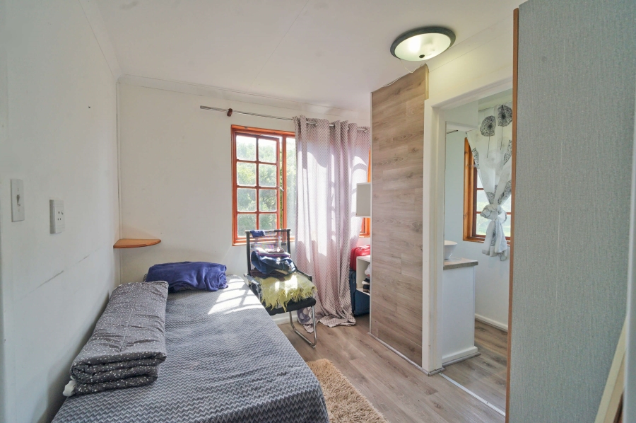 3 Bedroom Property for Sale in Cove Rock Eastern Cape